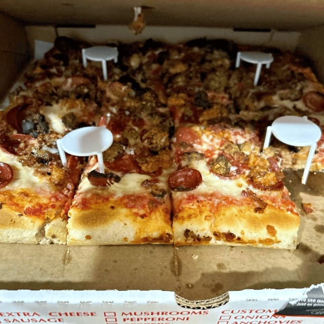 Lot-Sa Meat-Sa Pizza (Square or Round).