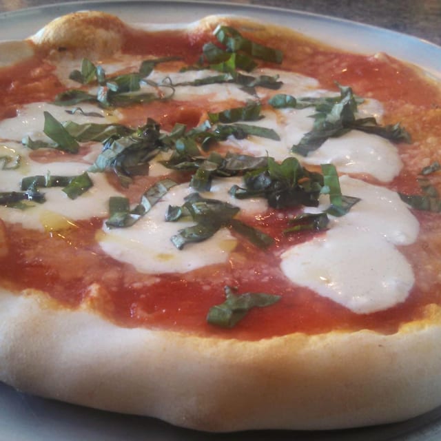 Pizzette Margherita.